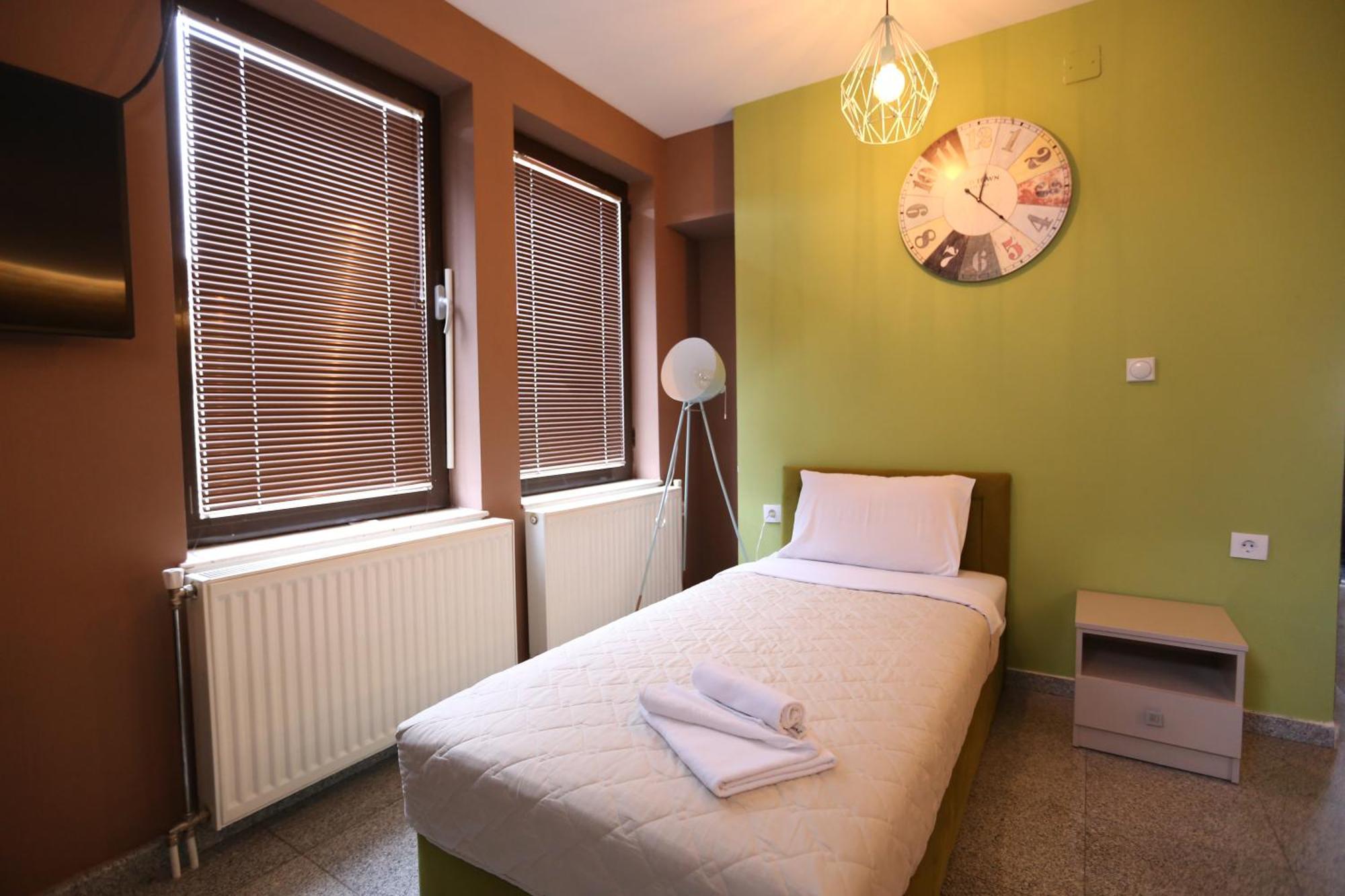 Hotel Korzo Бітола Екстер'єр фото